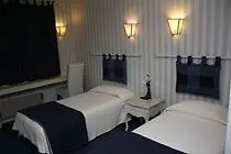 カステル フルーリ ホテル 3*