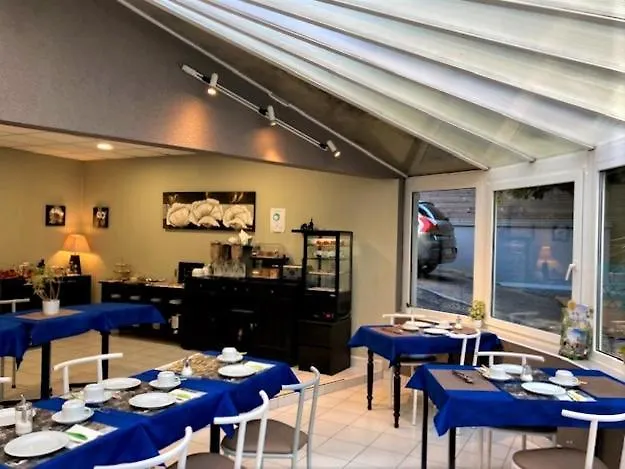 מלון Castel Fleuri